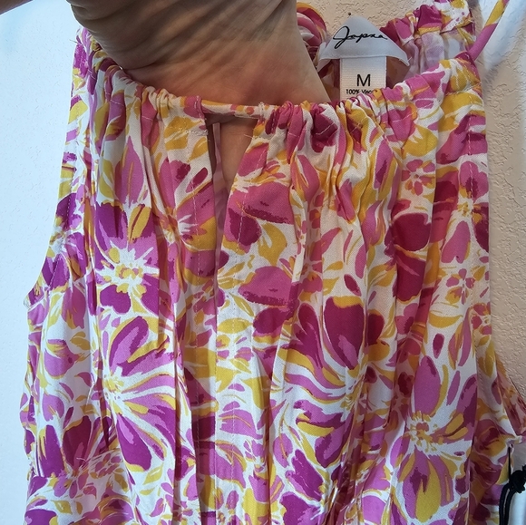 Japna Floral Open Back Halter Crop Top Women's Size Medium NWT - Picture 3 of 8